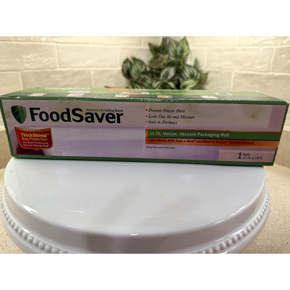 FoodSaver VacLoc Vacuum Sealer Roll 11in x 18 Freezer Y347RP ThickShield New NOS